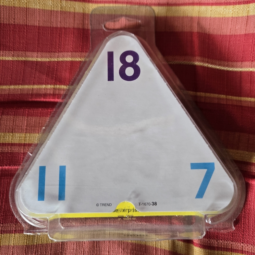 NIP Three-Corner Flash Cards for Math Addition And Subtraction Ages 6 And Up - Picture 2 of 2